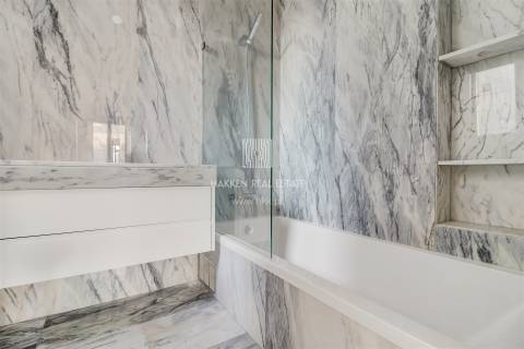 Apartamento T3 duplex no Monte Estoril com vista mar