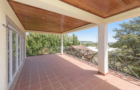 Moradia T4 na Quinta da Beloura a 200m do Tasis Internacional school