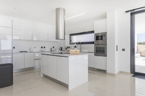 Moradia T4 em condominio privado na Ericeira