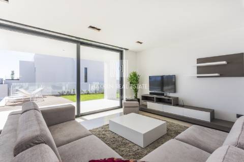 Moradia T4 em condominio privado na Ericeira