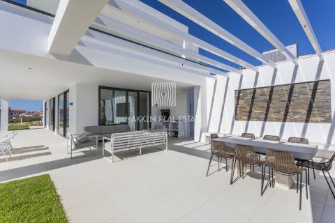 Condomínio de 3 Moradias T4,  Ericeira, com exploração hoteleira