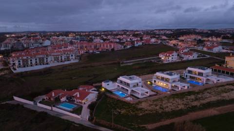 Condomínio de 3 Moradias T4,  Ericeira, com exploração hoteleira