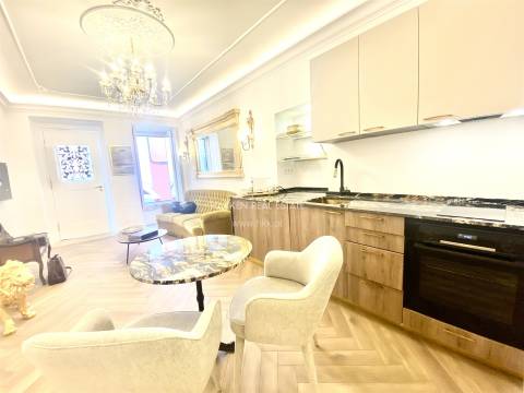 Apartamento T1 de Charme, remodelado em Lisboa