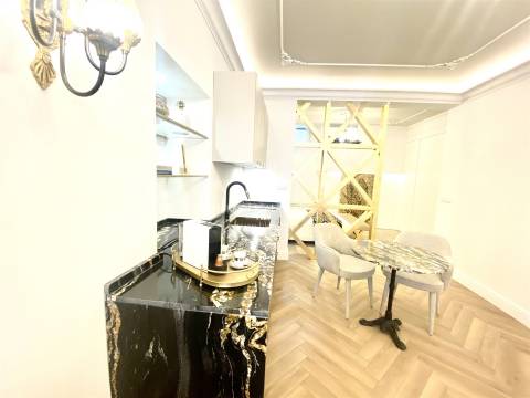 Apartamento T1 de Charme, remodelado em Lisboa