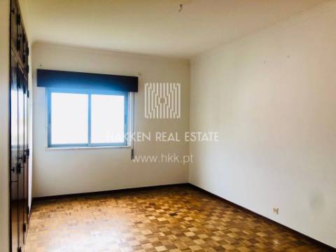 Apartamento T3 no Linhó