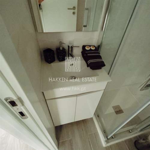 Apartamento T1+1 com logradouro de 28,5m2