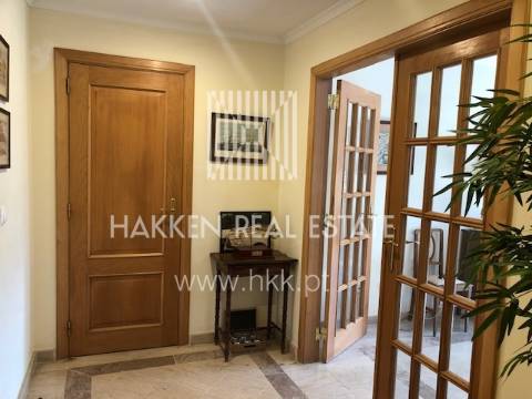 Apartamento T2 em Condomínio com piscina