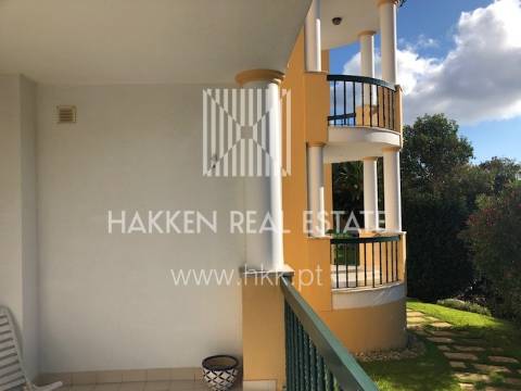 Apartamento T2 em Condomínio com piscina