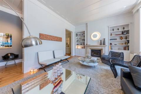Apartamento T4 de luxo no coração do Chiado