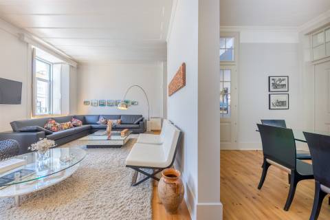 Apartamento T4 de luxo no coração do Chiado