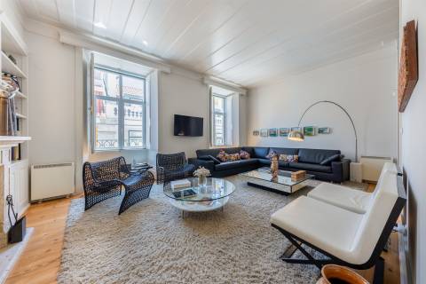 Apartamento T4 de luxo no coração do Chiado