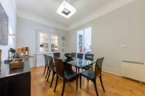 Apartamento T4 de luxo no coração do Chiado