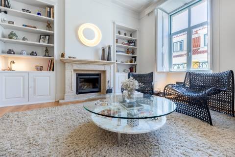 Apartamento T4 de luxo no coração do Chiado