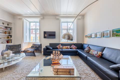 Apartamento T4 de luxo no coração do Chiado