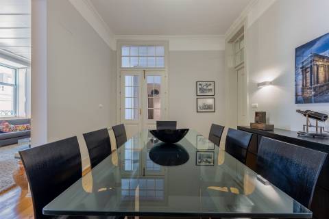 Apartamento T4 de luxo no coração do Chiado