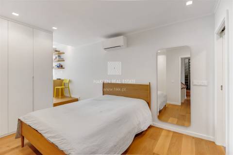 Moradia T4 na Parede com vista mar