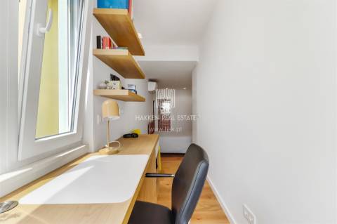 Moradia T4 na Parede com vista mar