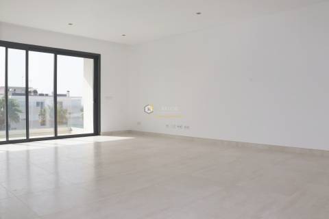 Apartamento T2 Venda em Quarteira,Loulé