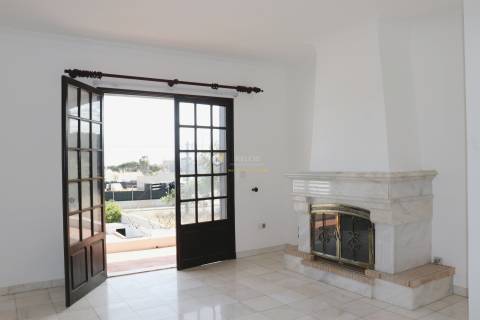 Moradia Geminada T4 Venda em Quarteira,Loulé