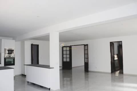 Moradia Geminada T4 Venda em Quarteira,Loulé