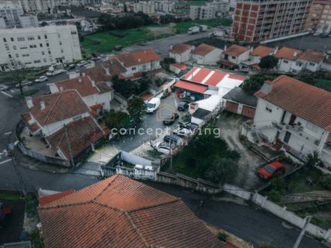Armazém  Venda em Vila Nova de Famalicão e Calendário,Vila Nova de Famalicão