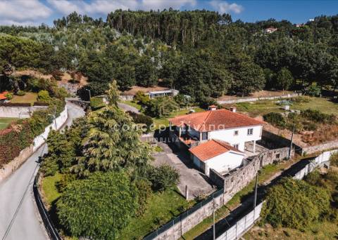 Moradia T3+1 Venda em Oliveira (Santa Maria),Vila Nova de Famalicão