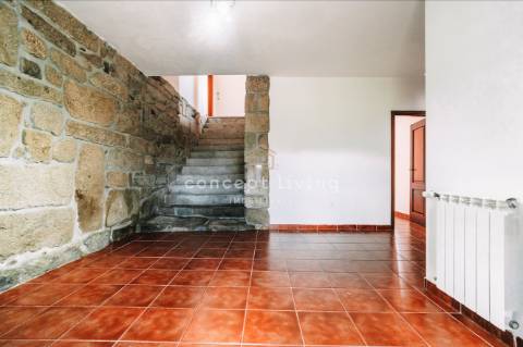 Moradia T3+1 Venda em Oliveira (Santa Maria),Vila Nova de Famalicão