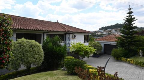 Moradia T3+1 Venda em Oliveira (Santa Maria),Vila Nova de Famalicão