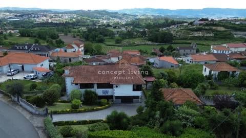 Moradia T3+1 Venda em Oliveira (Santa Maria),Vila Nova de Famalicão