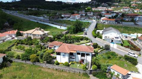 Moradia T3+1 Venda em Oliveira (Santa Maria),Vila Nova de Famalicão