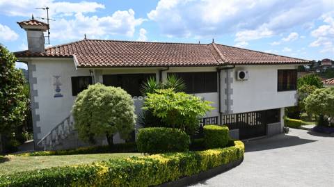 Moradia T3 Venda em Oliveira (Santa Maria),Vila Nova de Famalicão