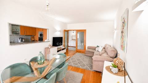 Apartamento T2 Venda em Bougado (São Martinho e Santiago),Trofa