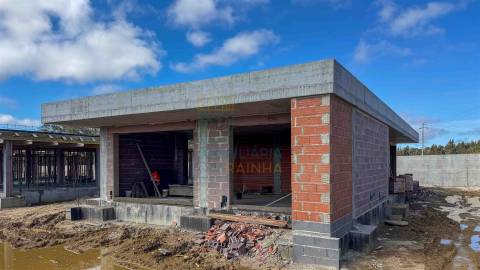 Moradia T3 com Piscina perto de Óbidos