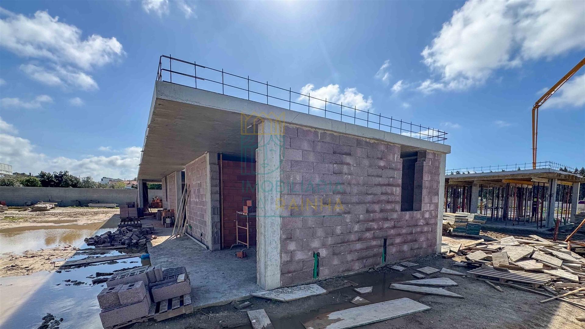 Moradia T4 com piscina entre Óbidos e Caldas da Rainha