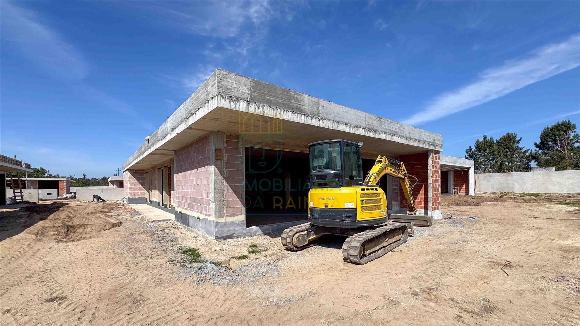 Moradia T4 com piscina entre Óbidos e Caldas da Rainha