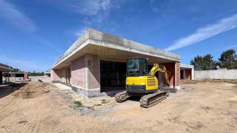 Moradia T4 com piscina entre Óbidos e Caldas da Rainha