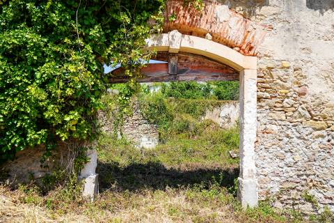 Ruína para Reconstrução em São Gregório