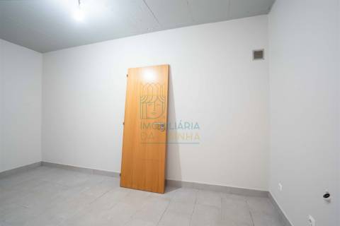 Moradia com garagem, piscina e vista sobre o campo em Caldas da Rainha