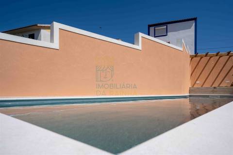 Moradia com garagem, piscina e vista sobre o campo em Caldas da Rainha