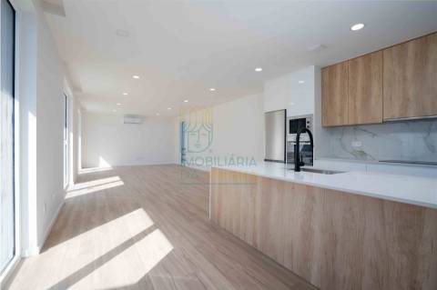 Moradia com piscina perto de Caldas da Rainha