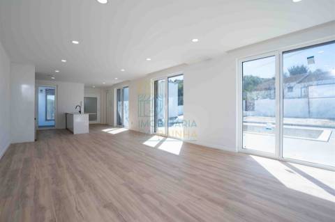 Moradia com piscina perto de Caldas da Rainha