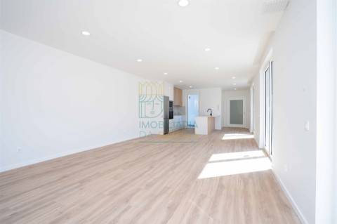 Moradia com piscina perto de Caldas da Rainha