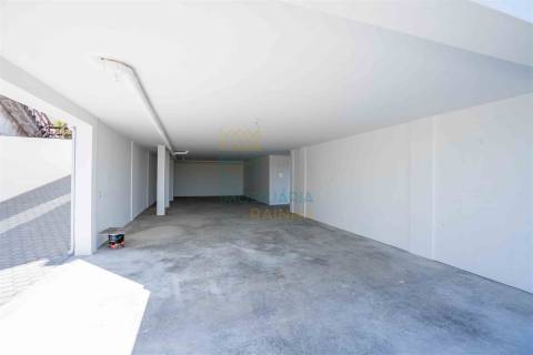 Moradia com piscina perto de Caldas da Rainha