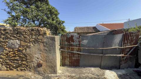 Moradia para Recuperar perto da Lagoa de Óbidos