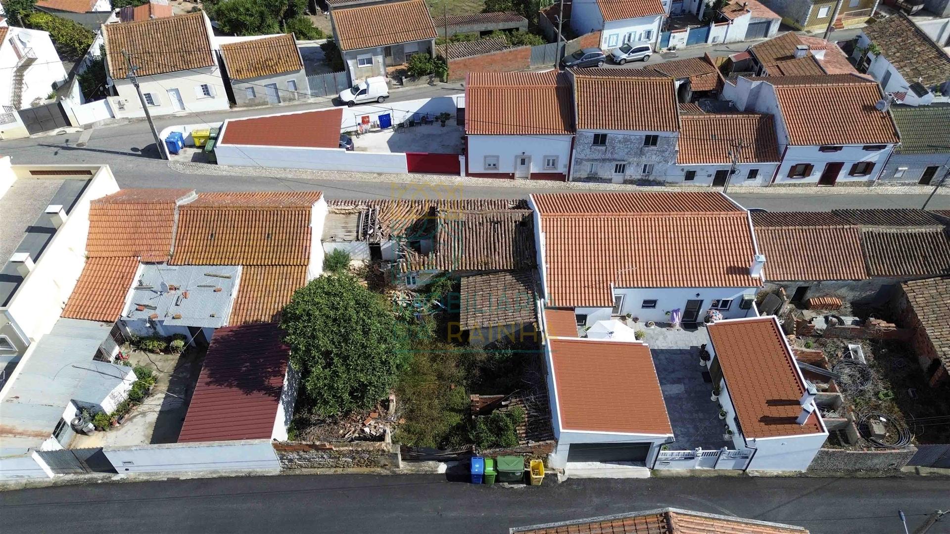 Moradia para Recuperar perto da Lagoa de Óbidos