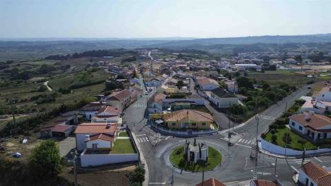 Moradia para Recuperar perto da Lagoa de Óbidos