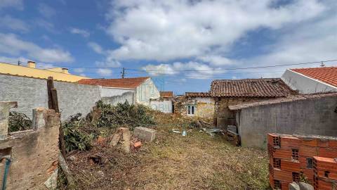 Moradia para Recuperar perto da Lagoa de Óbidos