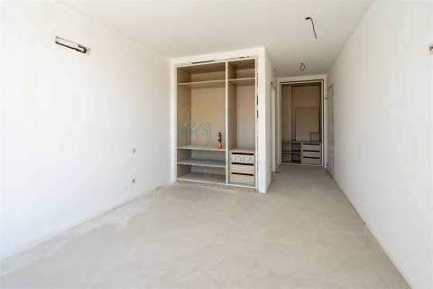 Apartamento T4 com terraço em Caldas da Rainha