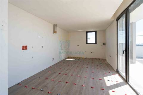 Apartamento T5 com piscina em Caldas da Rainha