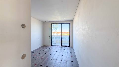 Apartamento T5 com piscina em Caldas da Rainha